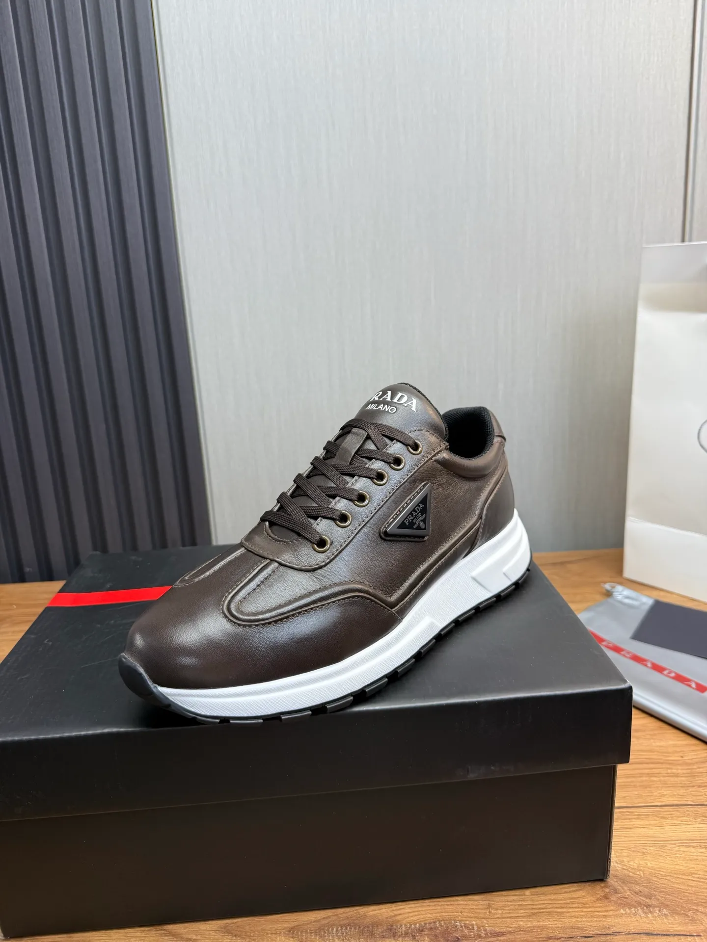 Factory price 640💰 [PRADA] Popular items in men's shoe counters, synchronized with the official website, 1 high-quality shipment ✔️Original cowhide + cowhide lining, 1🆚1 replica, original sole, 38-45 (45 customized, non-refundable)
